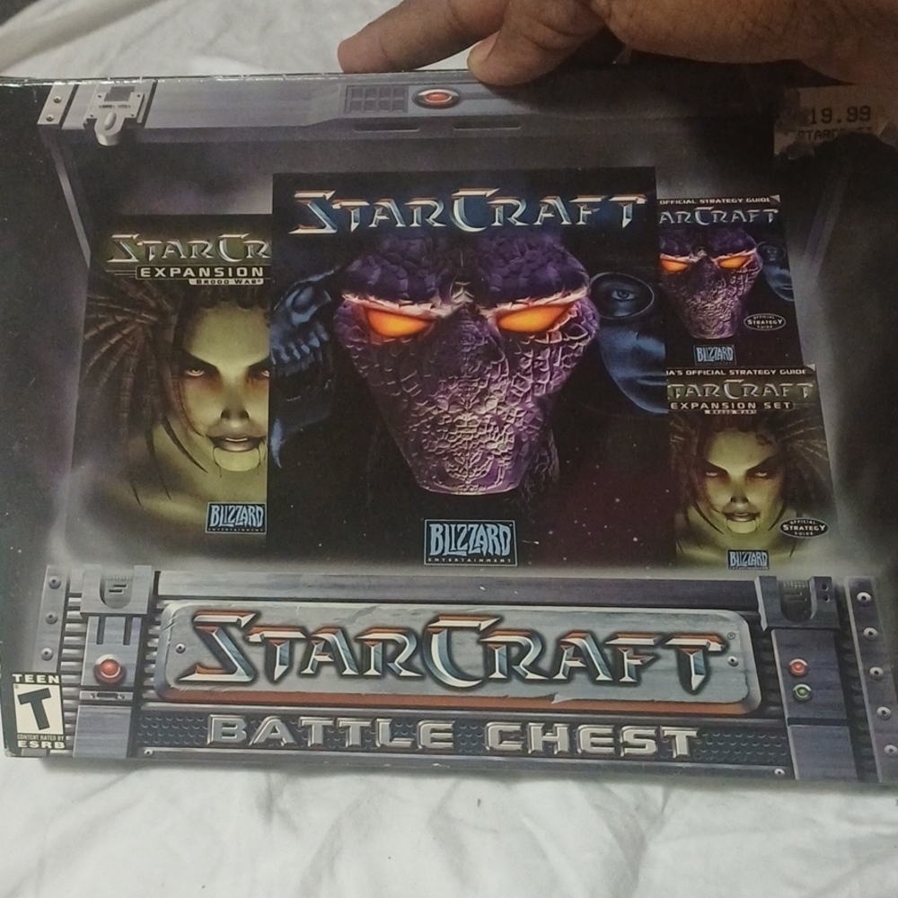 StarCraft Battle Chest by - Black and Gray